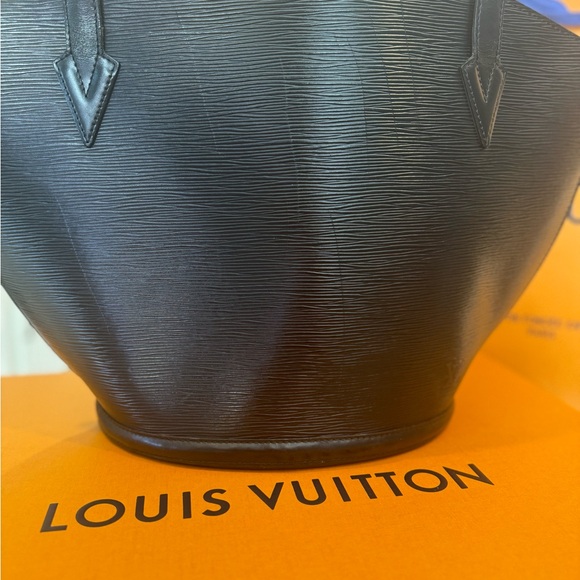 Louis Vuitton Black EPI Saint Jacques Shoulder Bag - Picture 8 of 13